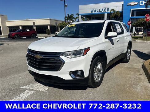 Certified 2021 Chevrolet Traverse LT image 2