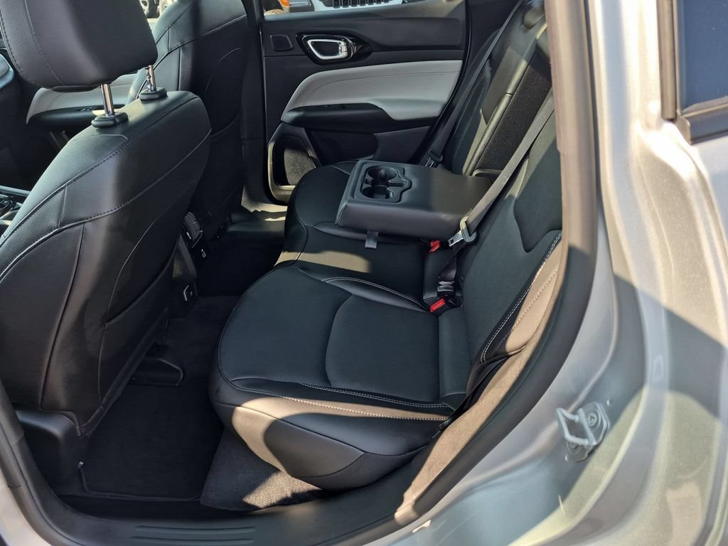 Certified 2025 Jeep Compass Limited w/ Elite Group AWD/4WD image 25