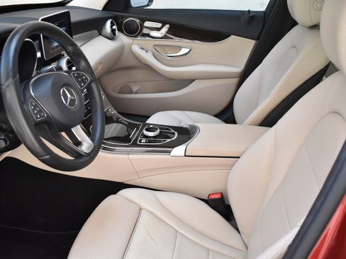 Used 2017 Mercedes-Benz C 300 4MATIC Sedan image 21