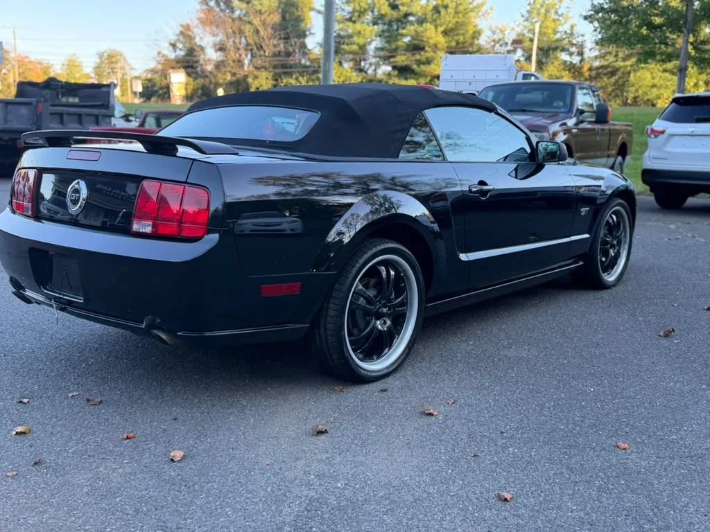 Used 2006 Ford Mustang GT Premium RWD image 5