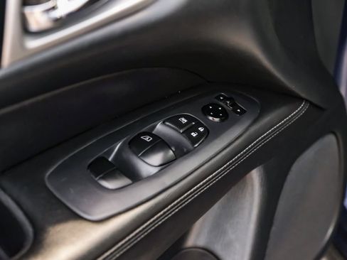 Used 2020 Nissan Pathfinder S image 49