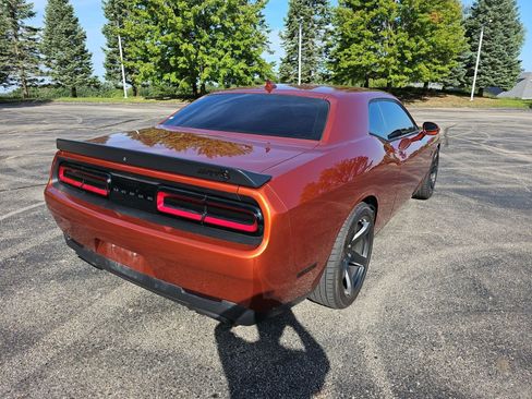 Used 2022 Dodge Challenger SRT Hellcat w/ Plus Package RWD image 6