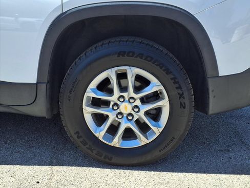 Used 2019 Chevrolet Traverse LT FWD image 4