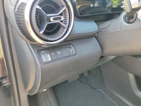 Certified 2025 Chevrolet Equinox LT FWD image 24