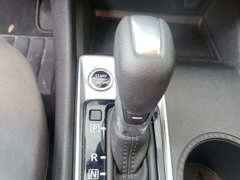 Used 2025 Nissan Altima 2.5 SV FWD image 6