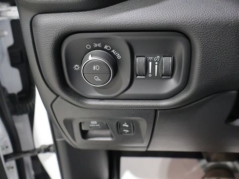 Certified 2023 RAM 1500 Laramie AWD/4WD image 33