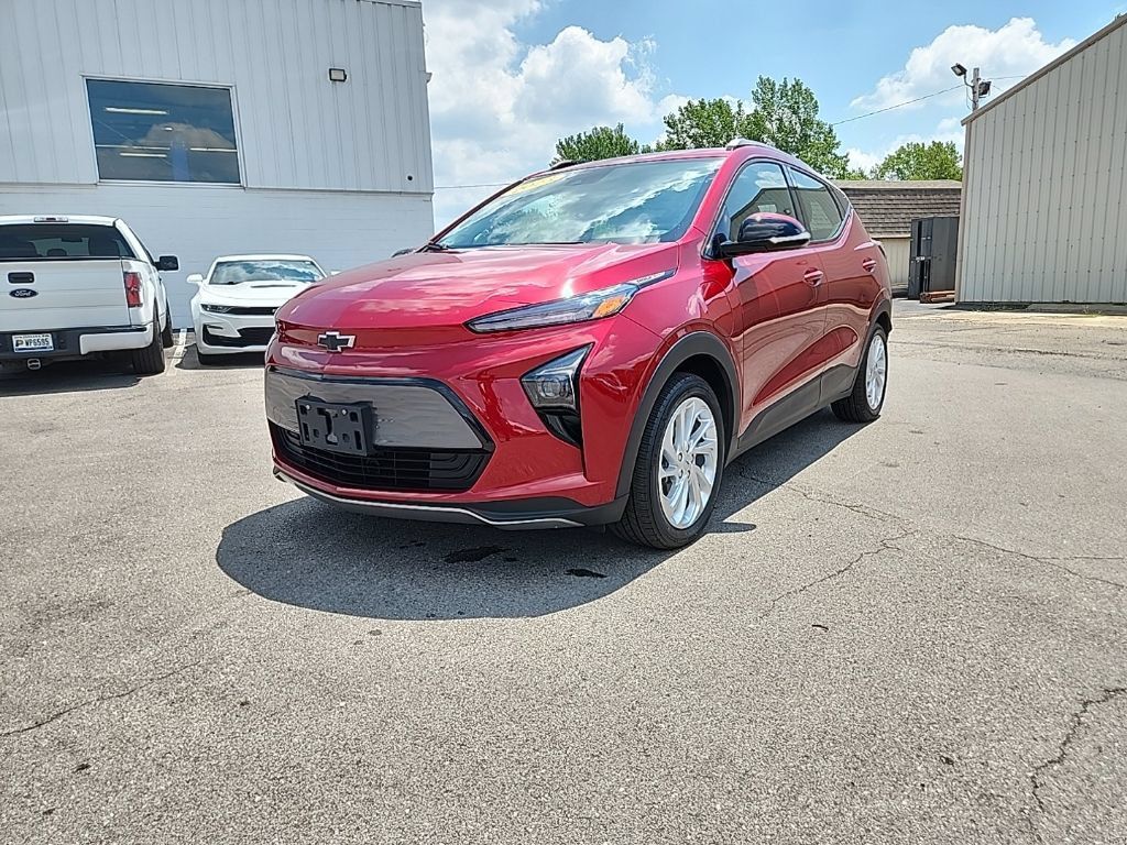 Used 2023 Chevrolet Bolt EUV LT w/ Comfort Package FWD image 12