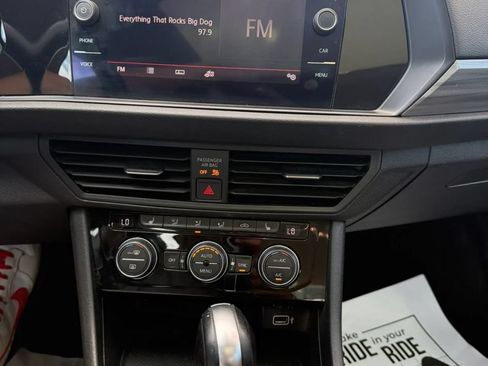 Used 2019 Volkswagen Jetta SEL FWD image 13