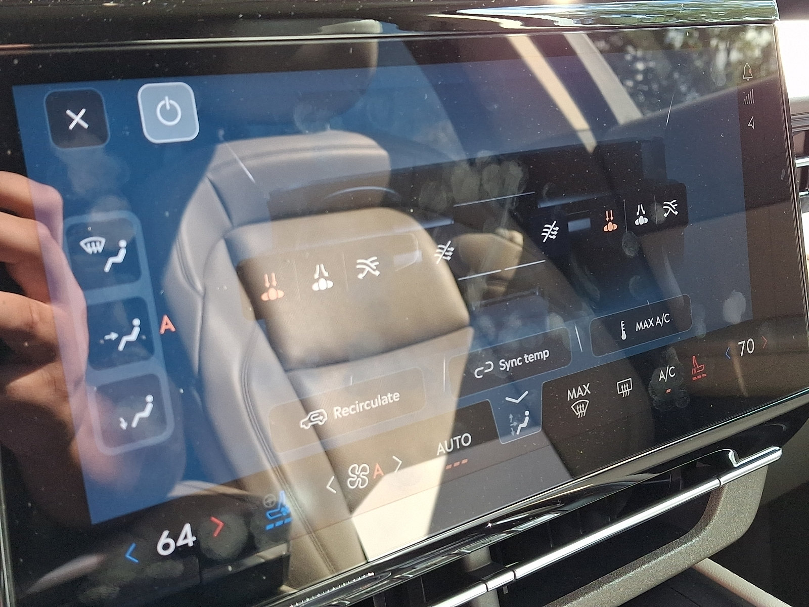 Used 2024 Lincoln Nautilus Premier AWD/4WD image 16