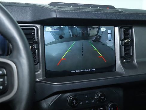 Used 2025 Ford Bronco Badlands image 36