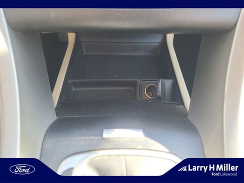 Used 2016 Ford Fusion SE w/ Equipment Group 202A image 32