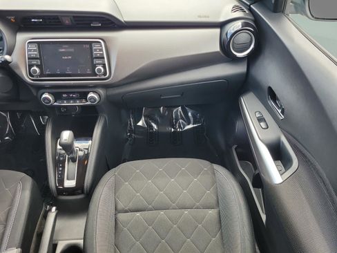 Certified 2020 Nissan Kicks SV image 12