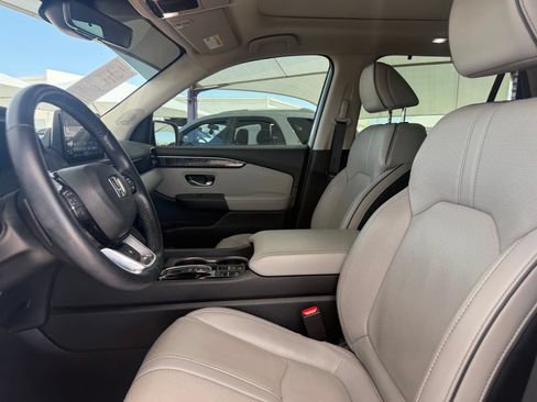 Used 2023 Honda Pilot Elite image 10