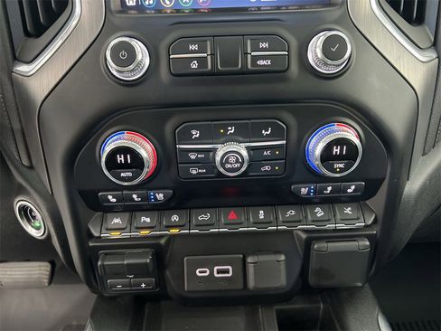 Used 2020 GMC Sierra 1500 Denali w/ Denali Ultimate Package image 16