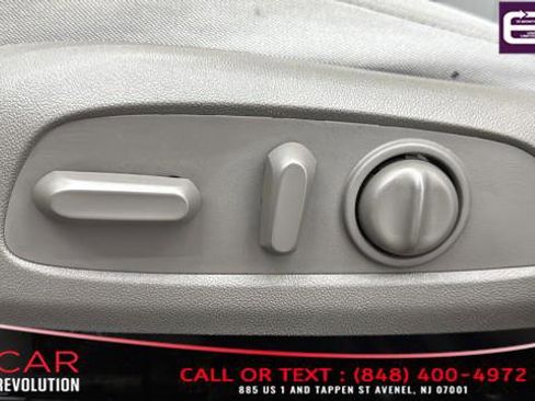 Used 2021 Chevrolet Malibu LT image 17