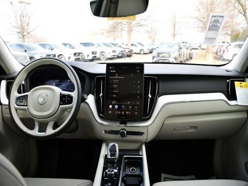 New 2026 Volvo XC60 B5 Ultra w/ Protection Package Premier AWD/4WD image 16