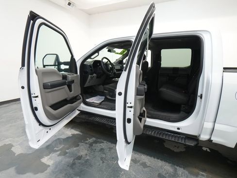 Used 2017 Ford F150 XL w/ Equipment Group 101A Mid image 20