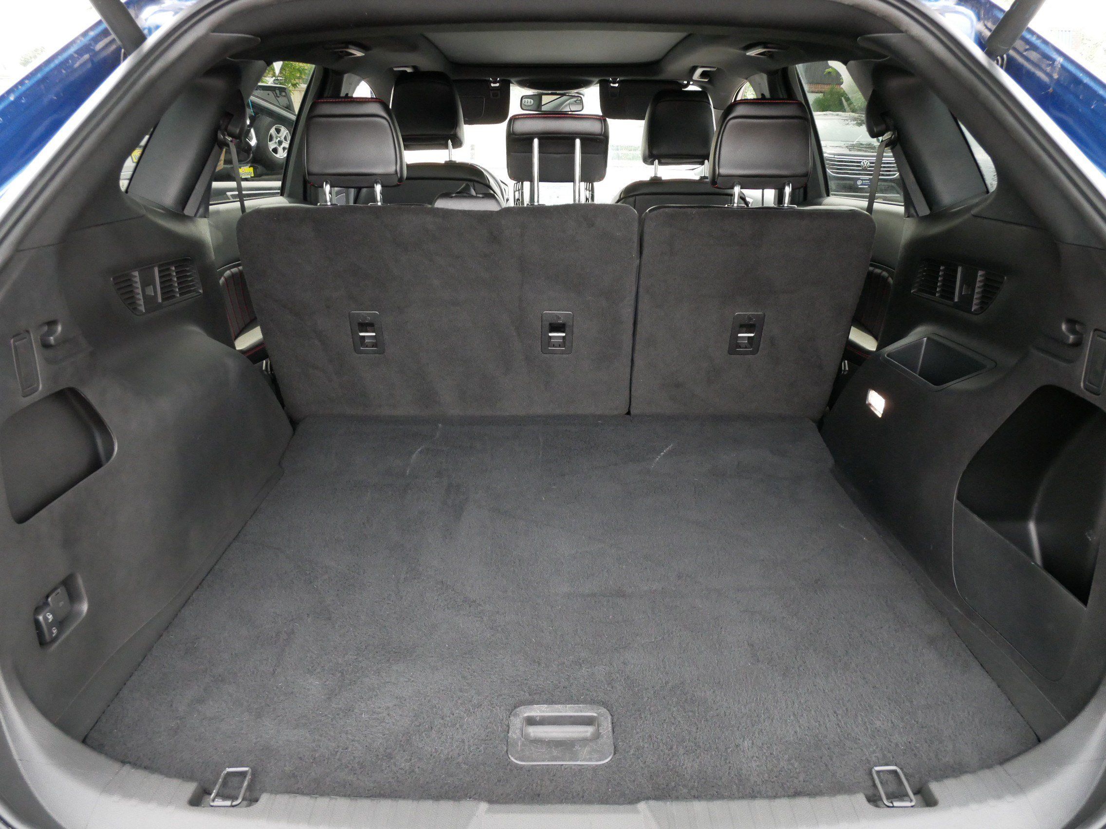 Used 2024 Ford Edge ST-Line w/ Class II Trailer Tow Package AWD/4WD image 18