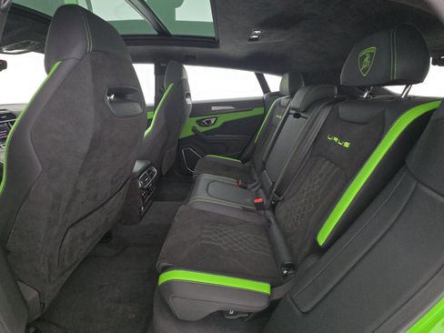 Used 2023 Lamborghini Urus S image 12