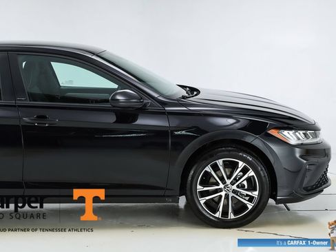 Used 2025 Volkswagen Jetta Sport FWD image 12