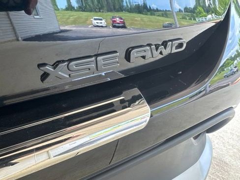 Used 2022 Toyota Highlander XSE AWD/4WD image 38