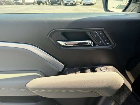 New 2026 Chevrolet Colorado ZR2 w/ ZR2 Bison Edition AWD/4WD image 15
