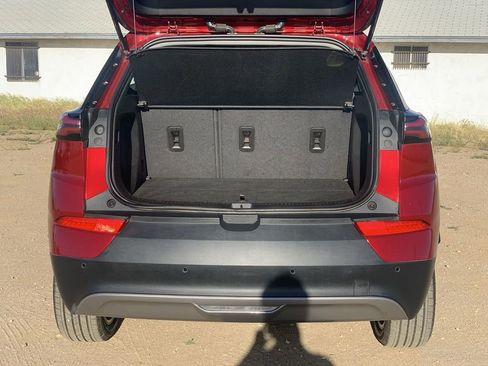 Certified 2022 Chevrolet Bolt EUV LT w/ Comfort Package image 25