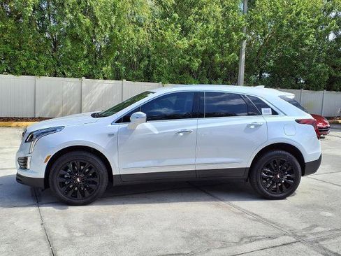 New 2026 Cadillac XT5 Luxury w/ LPO, Red Accent Package image 2