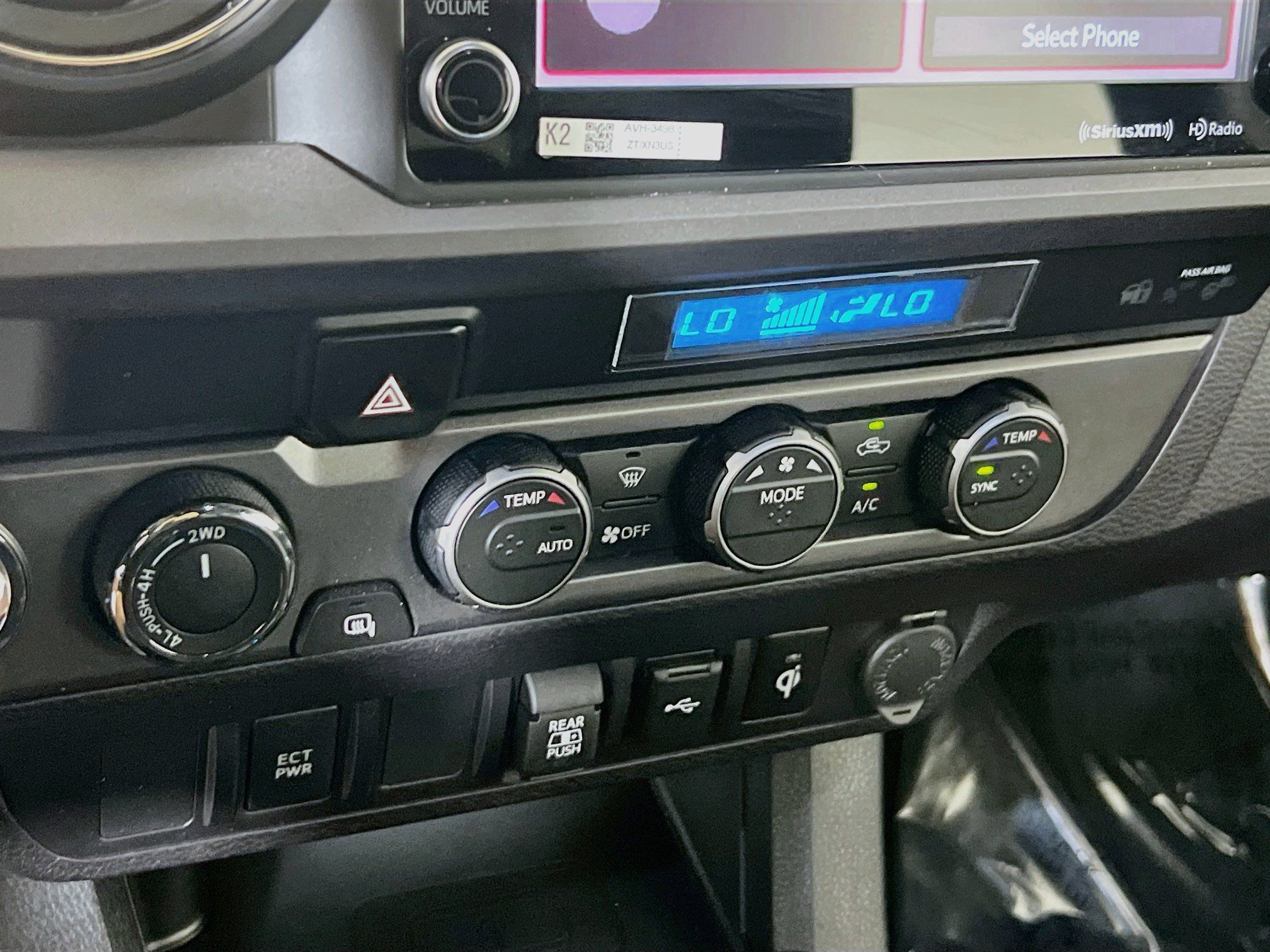 Used 2023 Toyota Tacoma TRD Sport AWD/4WD image 15