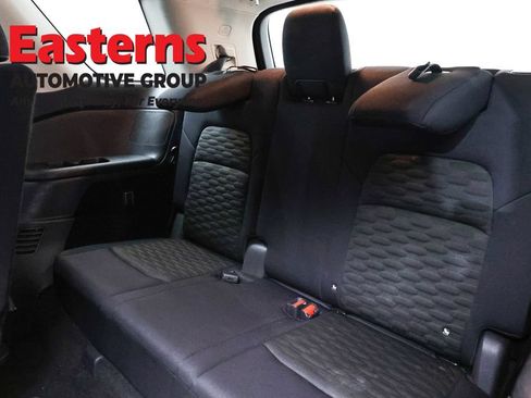 Used 2022 Nissan Pathfinder SV FWD image 26