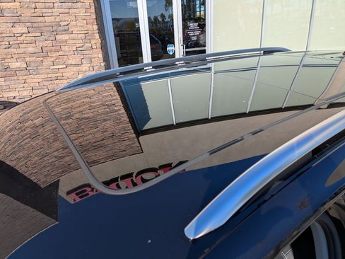 Used 2022 Volkswagen Tiguan SE image 14