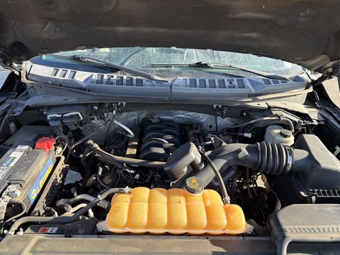 Used 2015 Ford F150 XLT w/ Equipment Group 302A Luxury image 9