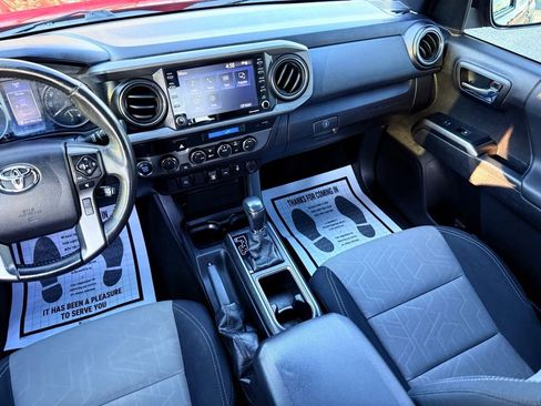 Used 2021 Toyota Tacoma TRD Off-Road image 28