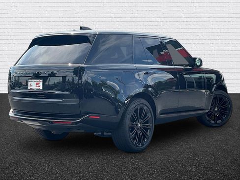 Used 2025 Land Rover Range Rover SE AWD/4WD image 7