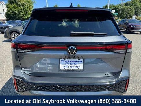 Certified 2025 Volkswagen Tiguan SE R-Line AWD/4WD image 6