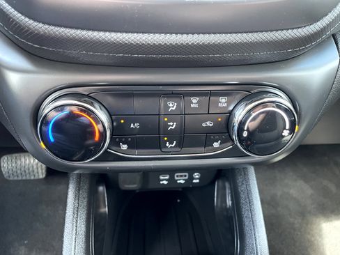 Used 2023 Chevrolet TrailBlazer LT FWD image 17
