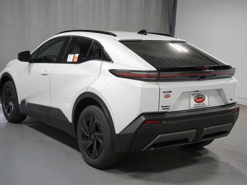 New 2026 Toyota C-HR AWD/4WD image 7