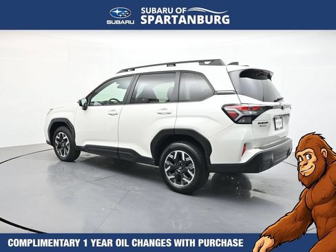 Used 2025 Subaru Forester Premium w/ Convenience Package #1 AWD/4WD image 6