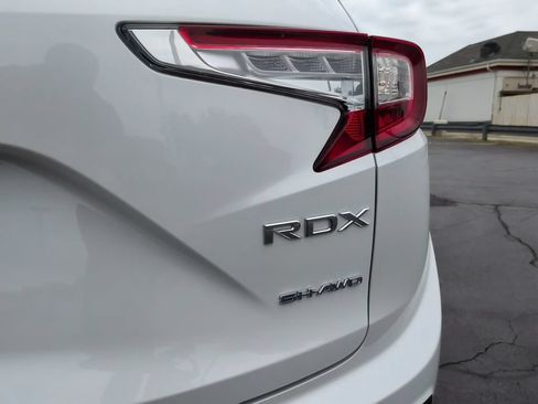 Used 2025 Acura RDX SH-AWD image 17