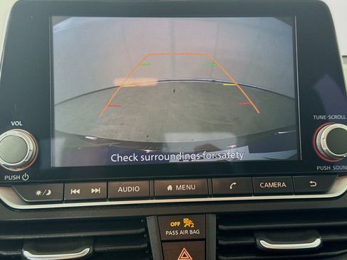Used 2025 Nissan Altima 2.5 SV FWD image 16