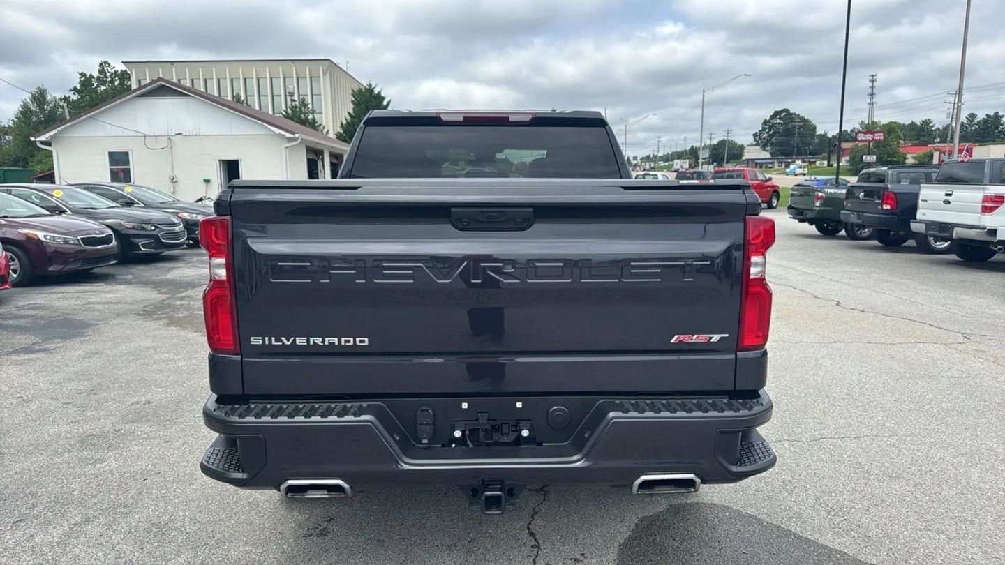 Used 2022 Chevrolet Silverado 1500 RST AWD/4WD image 4