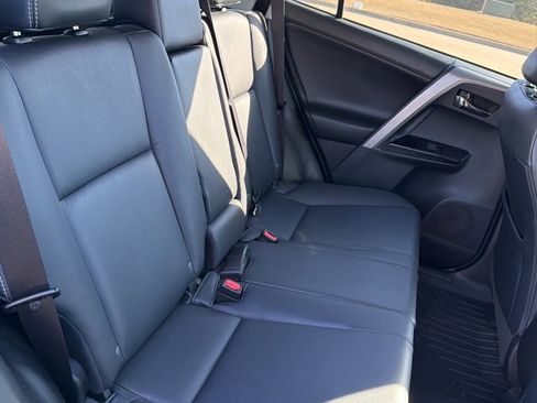 Used 2018 Toyota RAV4 Limited image 37