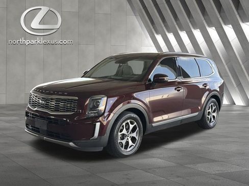 Used 2020 Kia Telluride EX w/ Towing Package FWD image 3