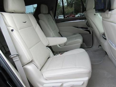 Certified 2026 Cadillac Escalade Platinum Sport w/ LPO, ONYX Package AWD/4WD image 36