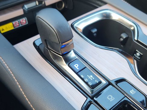 Used 2025 Lexus RX 350h image 12