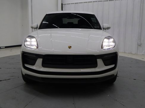 Used 2024 Porsche Macan image 11