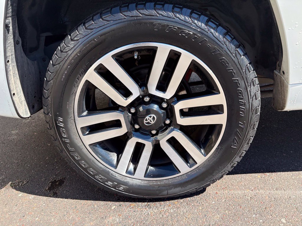 Used 2017 Toyota 4Runner Limited AWD/4WD image 5