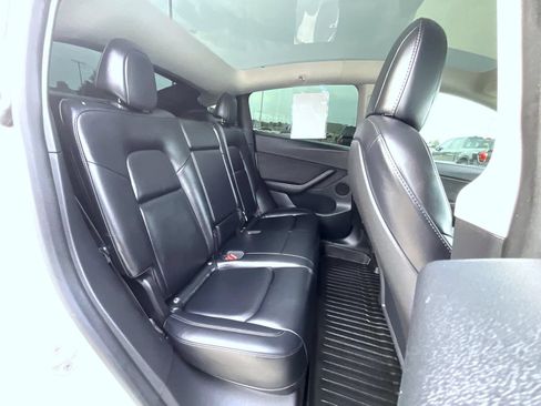 Used 2021 Tesla Model Y Long Range AWD/4WD image 20