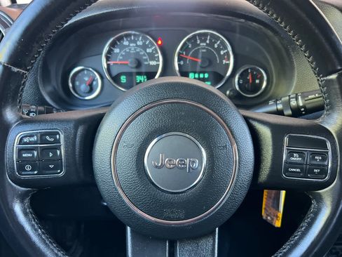 Used 2018 Jeep Wrangler Unlimited Sport S AWD/4WD image 22