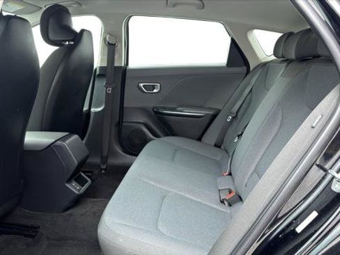 Used 2025 Kia K4 FWD image 16